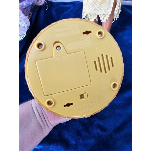 Disney Princess Moana Doll Singing Talking Doll 14" Light Up Necklace Snow Globe - Picture 7 of 13